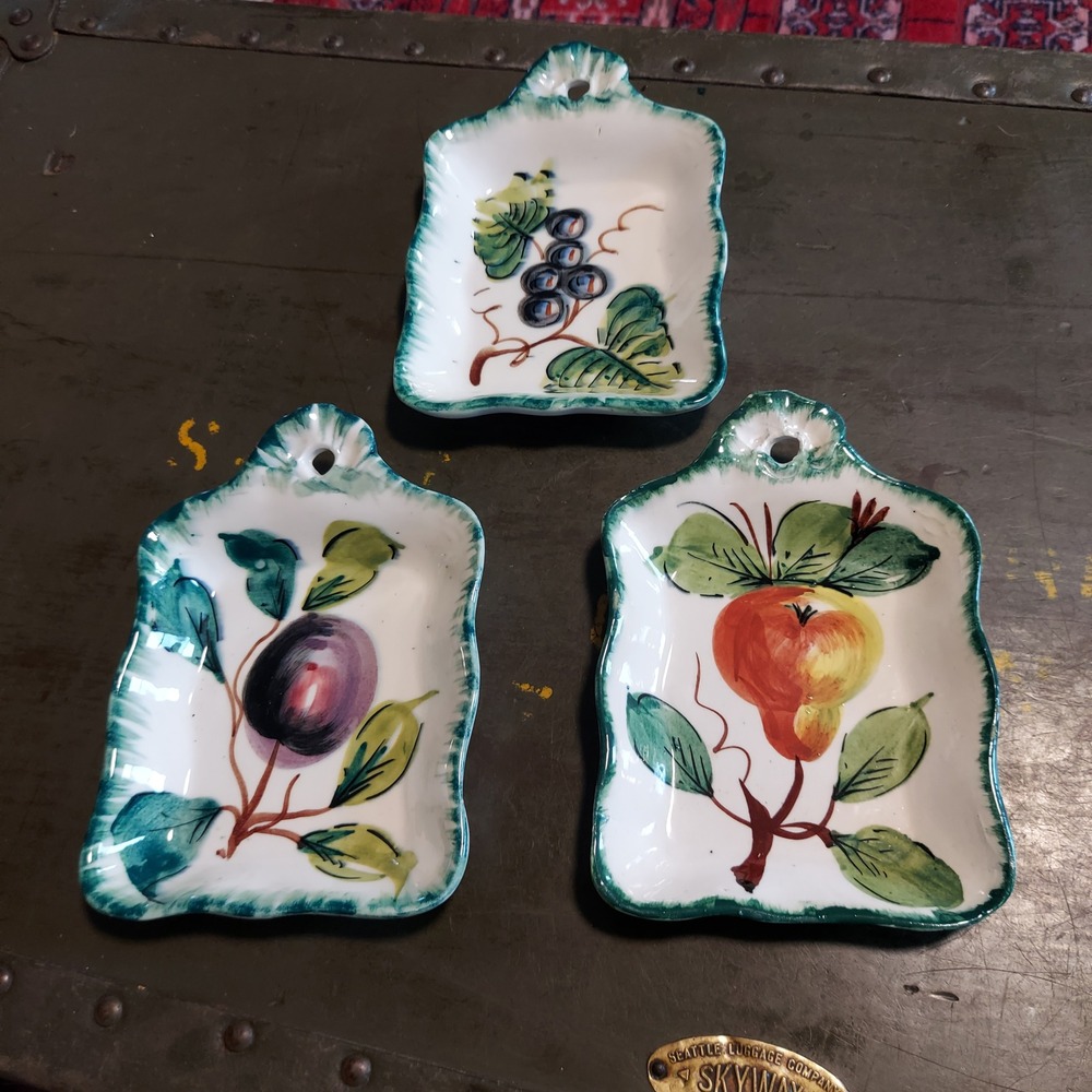 Vintage Italian Hand Painted Ceramic Fruit Wall Plaques Spoon Rests Set of 3 6x4